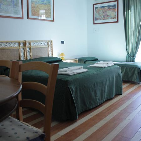 Aparthotel Tourist House Roma Exterior foto