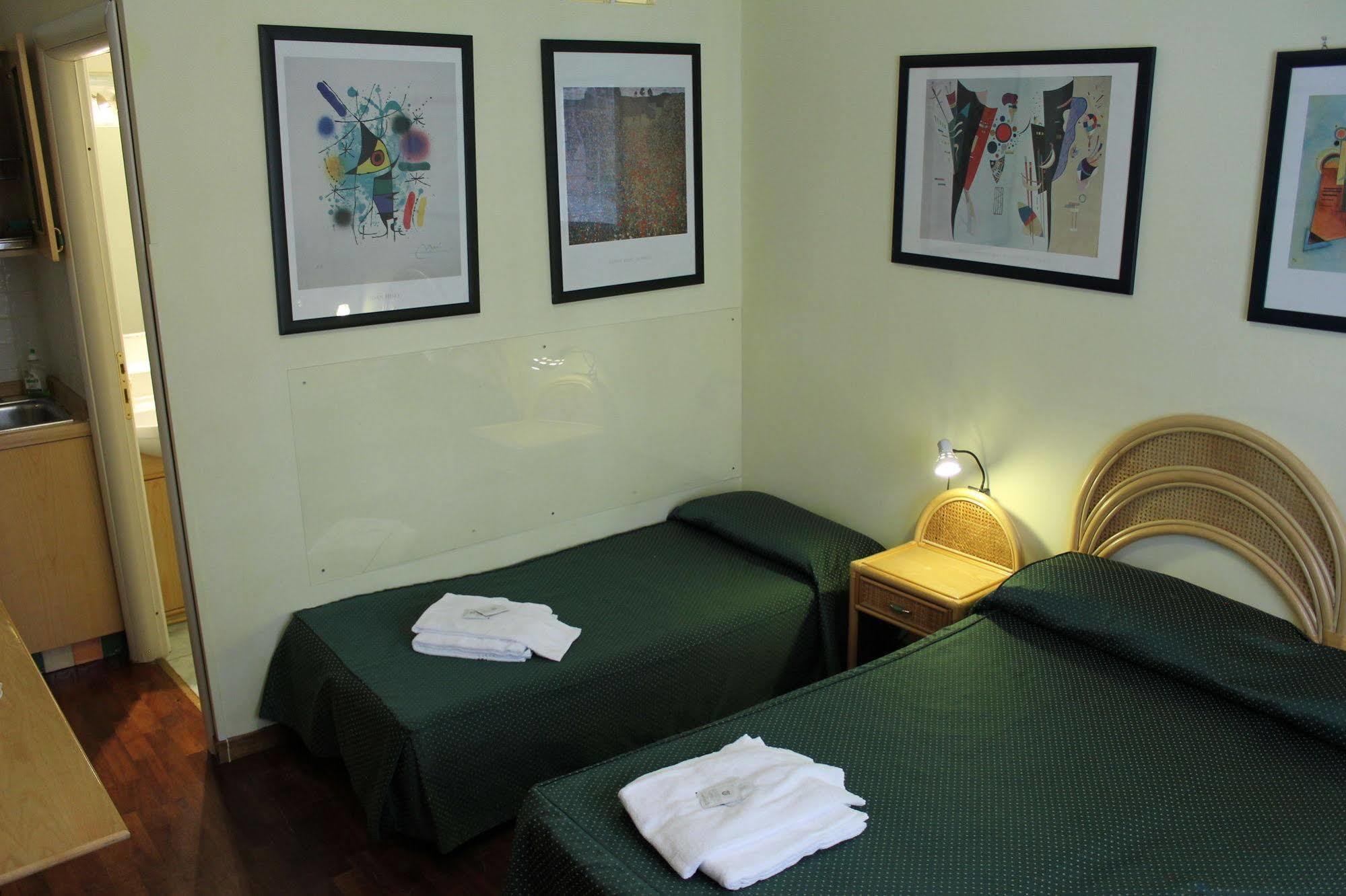 Aparthotel Tourist House Roma Exterior foto