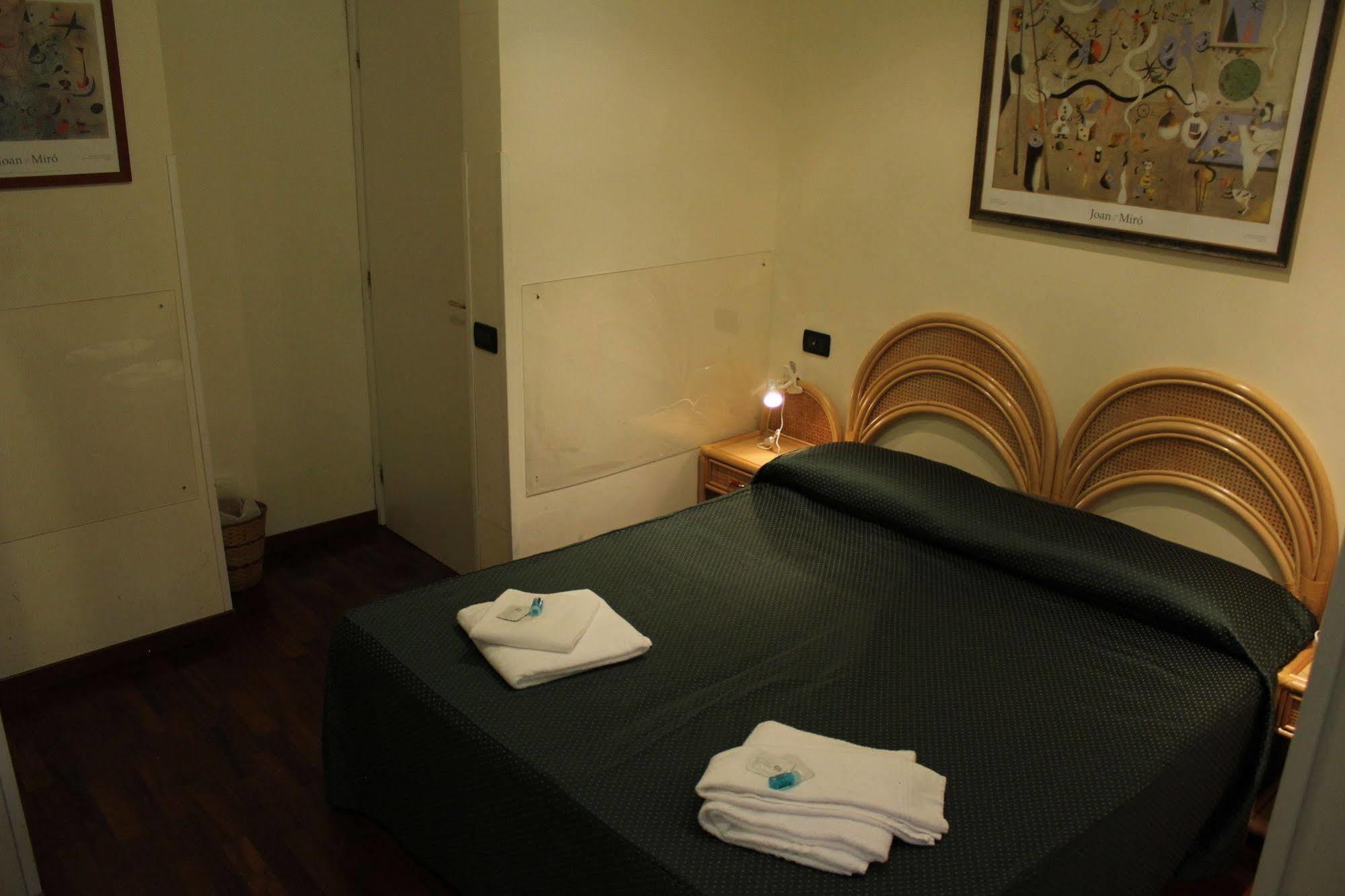 Aparthotel Tourist House Roma Exterior foto